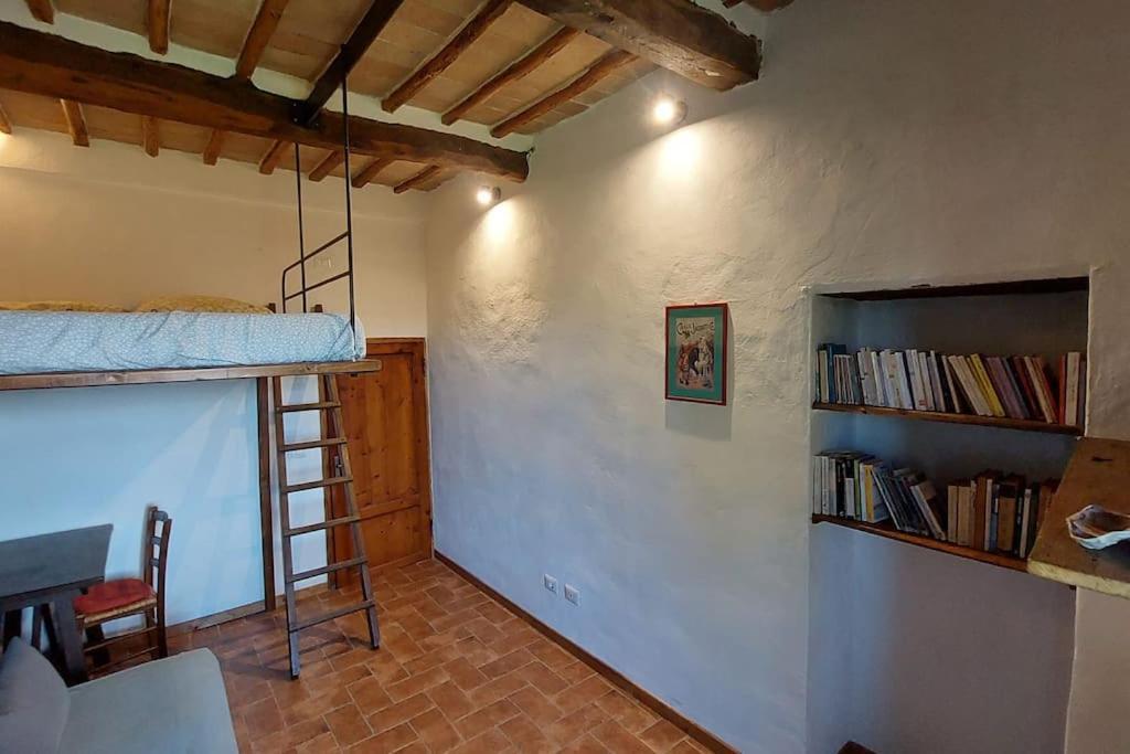 Piccolo Appartamento Monticiano Exterior foto
